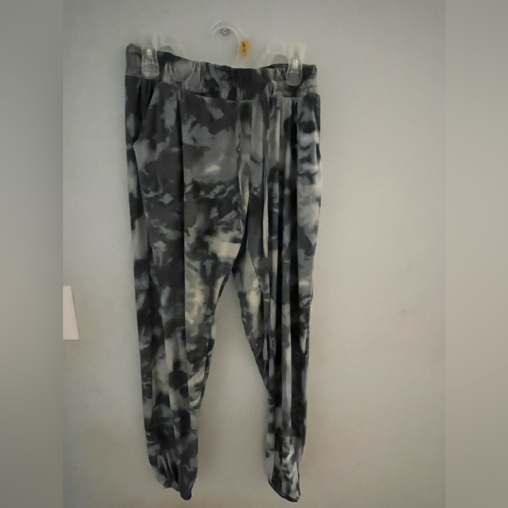 Gray tye dye work out sweats